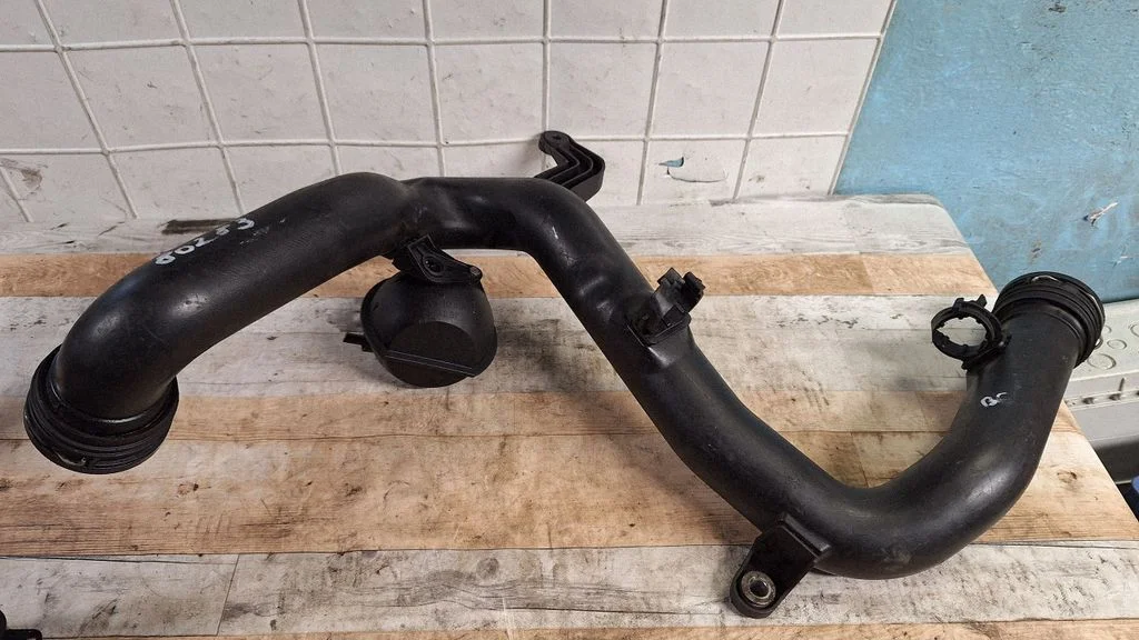 Intercooler hose/pipe 1K0145770B