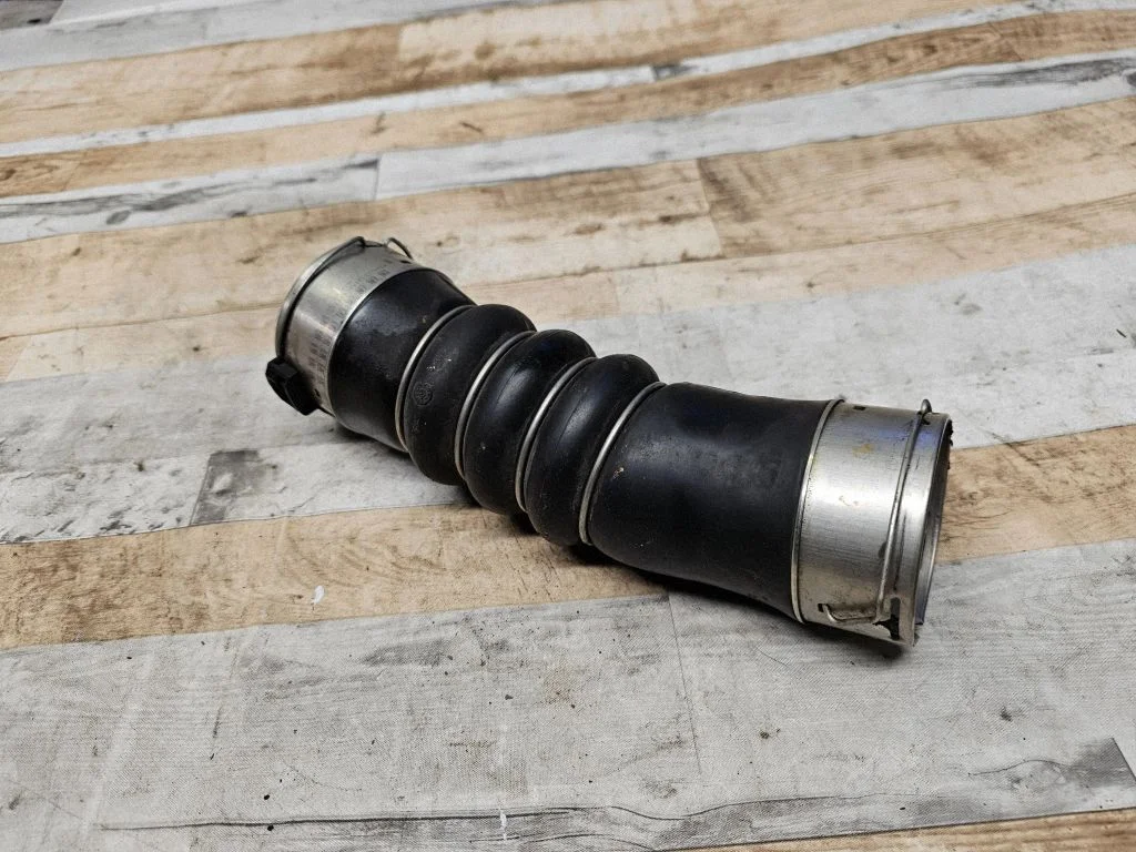 Intercooler hose/pipe – BMW 7 Series F01 F02 F03 F04 (2008-2016)