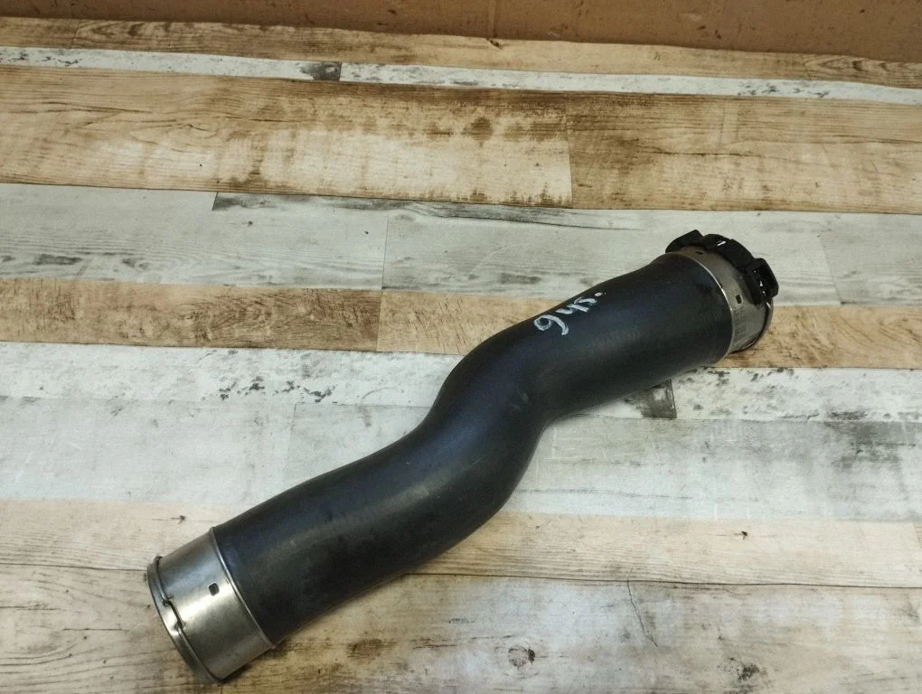 Intercooler hose/pipe 521108A