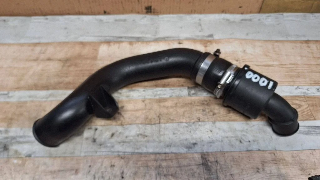 Intercooler hose/pipe 2T1Q9F796A