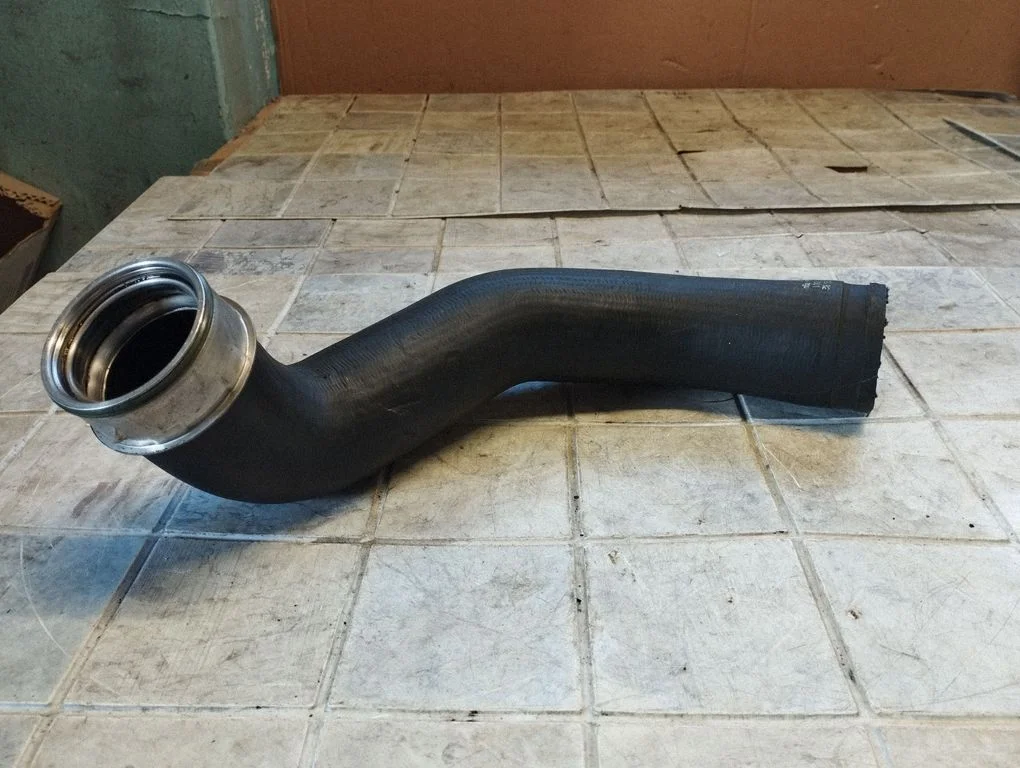 Intercooler hose/pipe – Mercedes-Benz R-Class W251 (2005-2013)