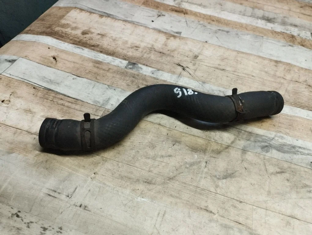 Intercooler hose/pipe