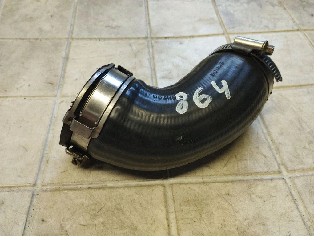 Vahejahuti voolik (-ud)/ toru (-d) – Volkswagen Passat CC (2008-2016)