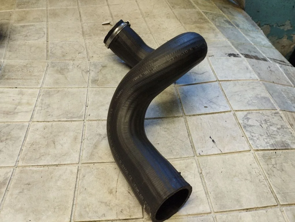 Intercooler hose/pipe