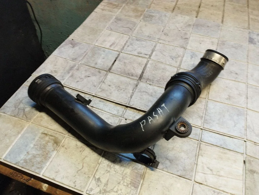 Intercooler hose/pipe – Volkswagen Passat B6 (2005-2010)