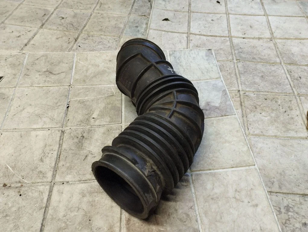 Intercooler hose/pipe 08649258