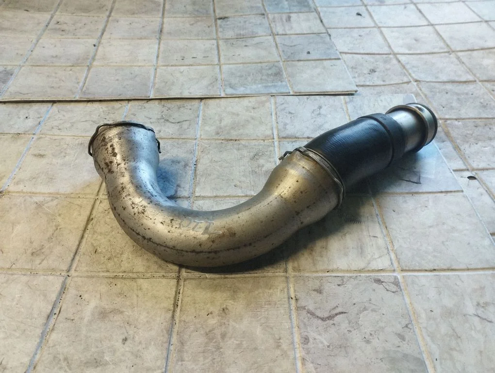 Intercooler hose/pipe – Volkswagen Transporter - Caravelle T5 (2003-2015)