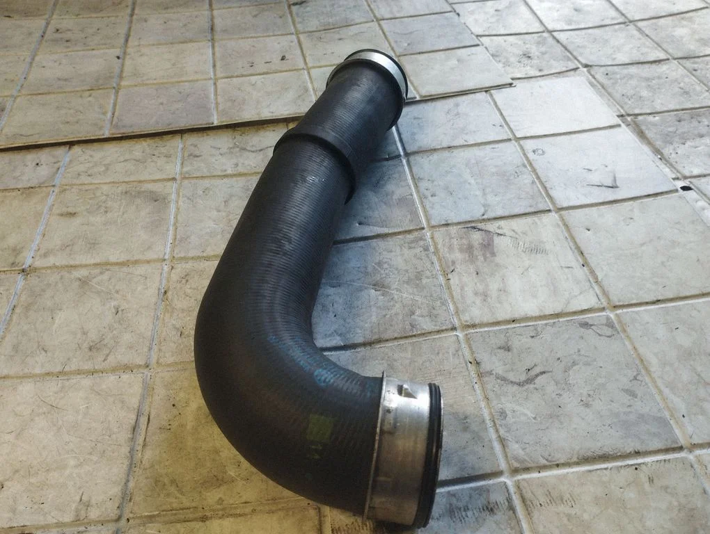 Intercooler hose/pipe 1K0145838N