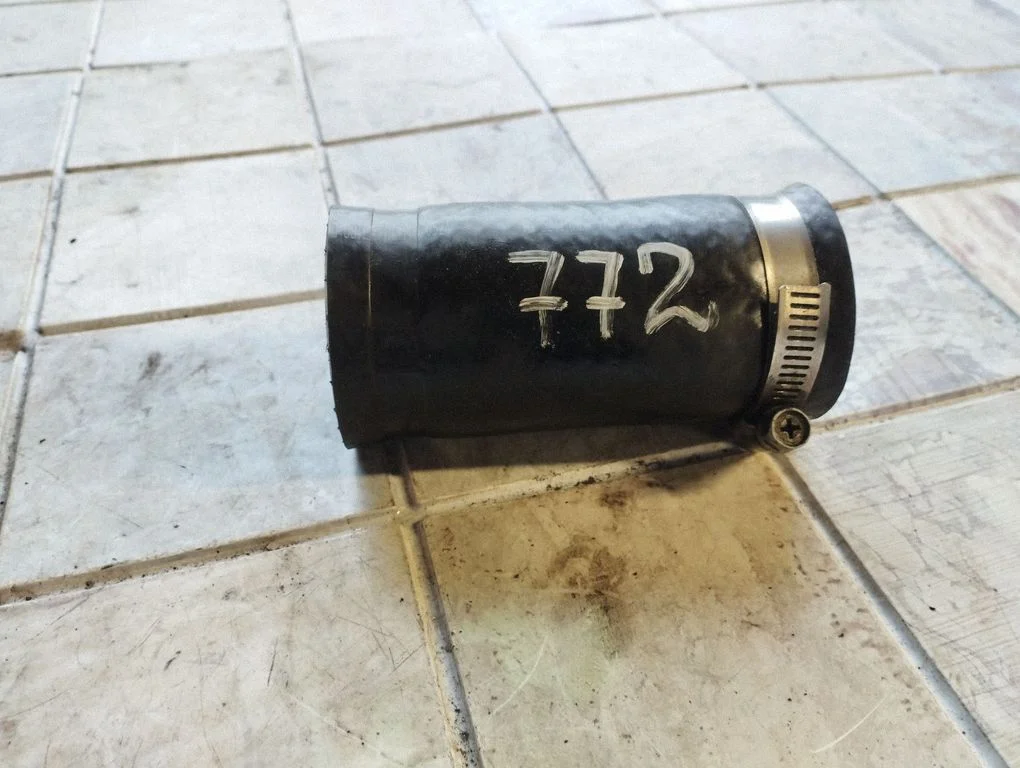 Intercooler hose/pipe