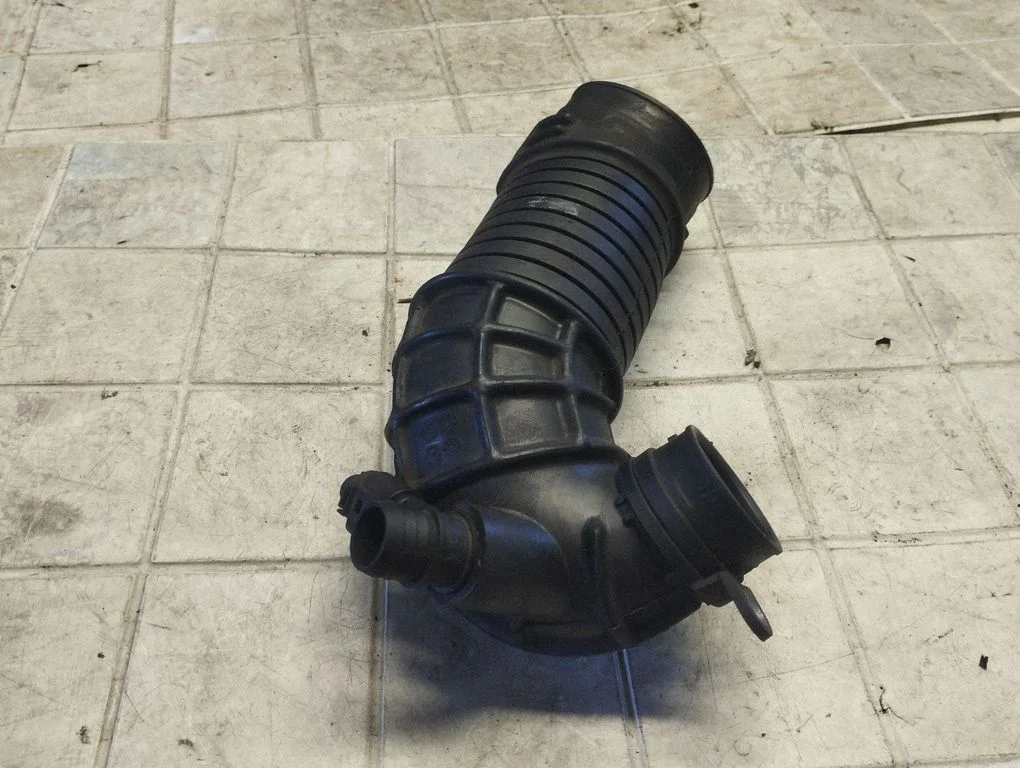 Intercooler hose/pipe – Skoda Superb B5 (3U) (2001-2008)