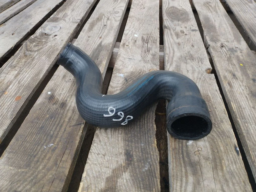 Intercooler hose/pipe 8D0145828C