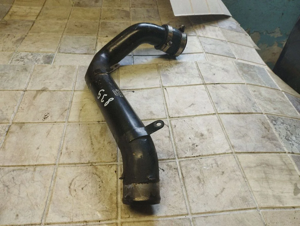 Intercooler hose/pipe 059145731M