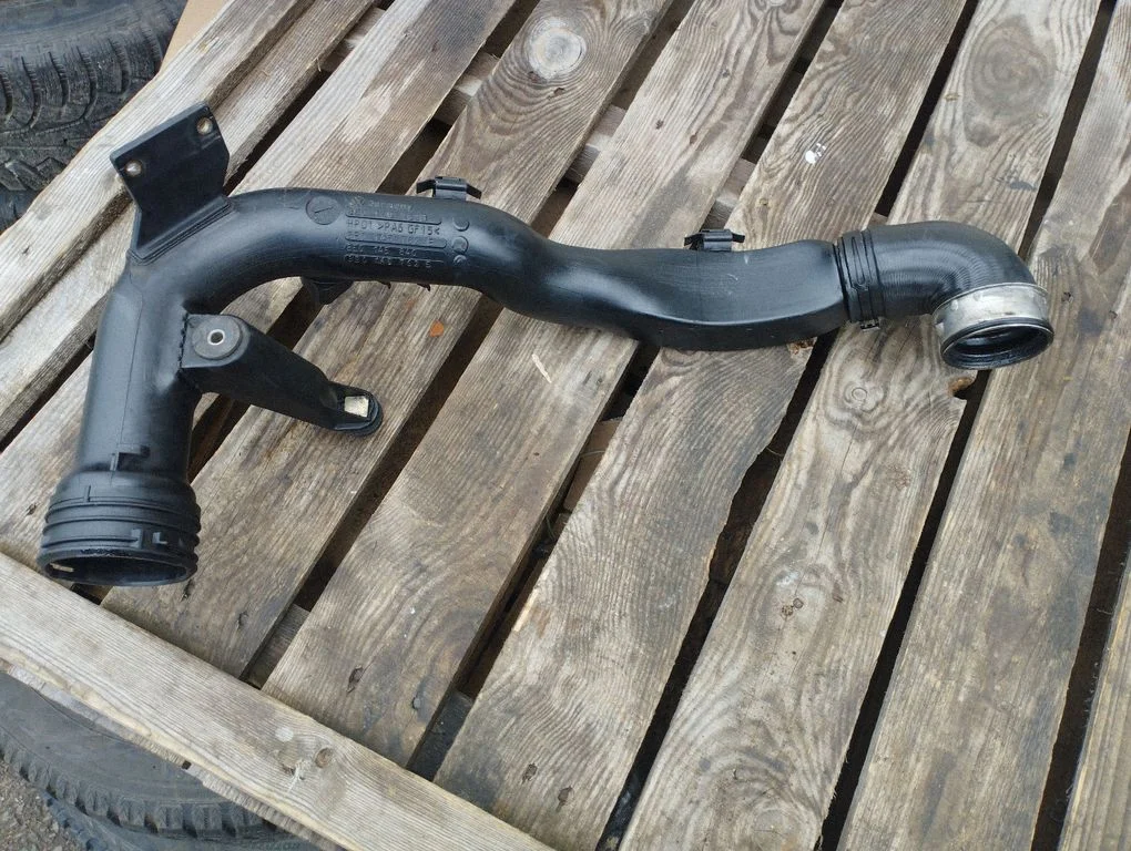 Intercooler hose/pipe – Volkswagen Passat B5.5 (2001-2005)