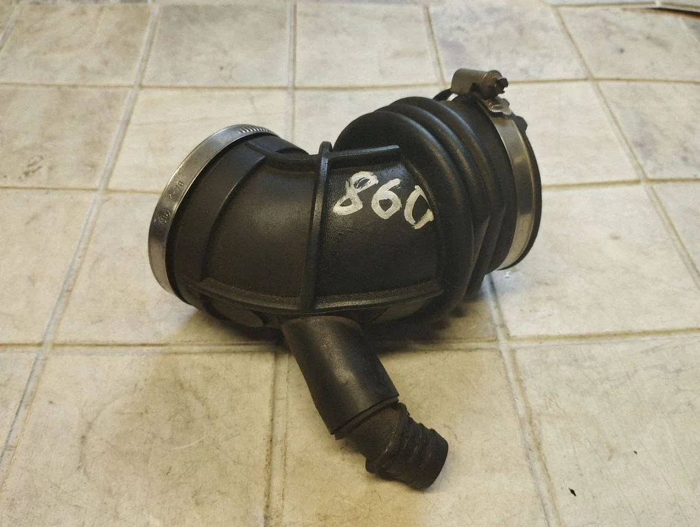 Intercooler hose/pipe 1437355