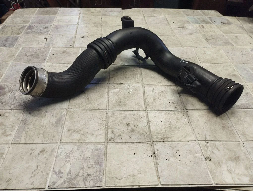 Intercooler hose/pipe – Volkswagen Passat B6 (2005-2010)