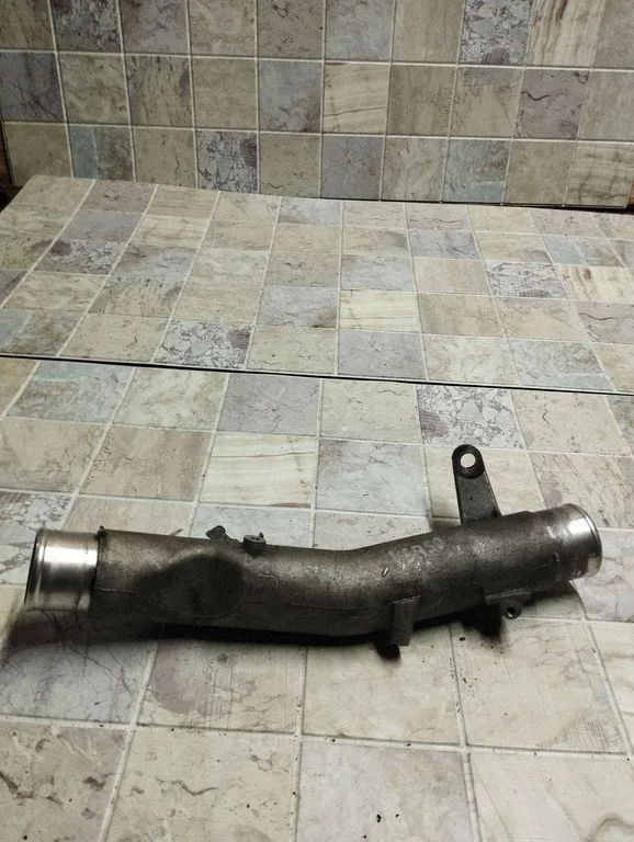 Intercooler hose/pipe – Toyota Corolla Verso E121 (2001-2004)