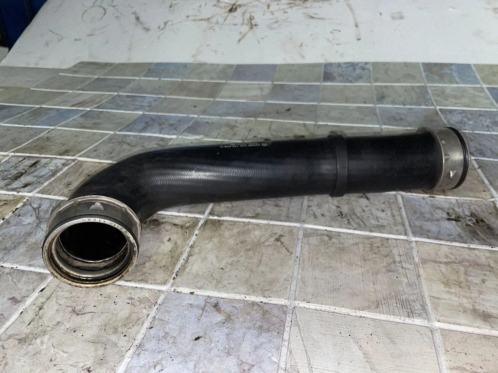 Intercooler hose/pipe 1K0145838C