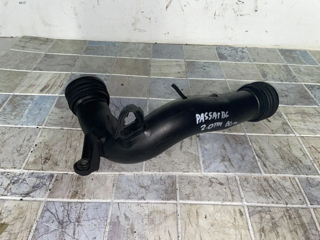 Intercooler hose/pipe 1K0145762