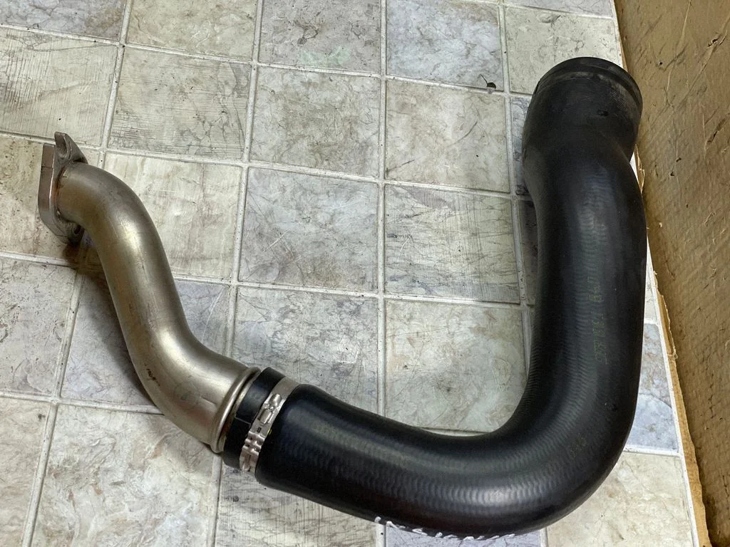 Intercooler hose/pipe – Opel Insignia A (2008-2017)