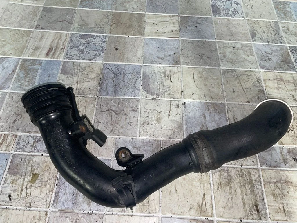 Intercooler hose/pipe 3C0145762