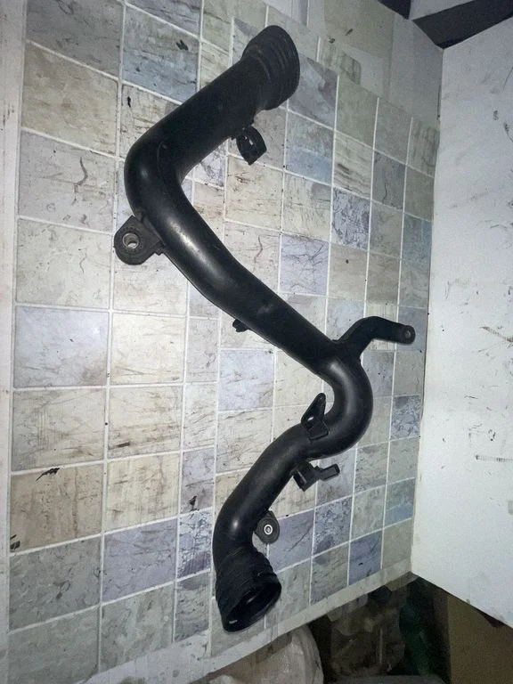 Intercooler hose/pipe 1K0145762