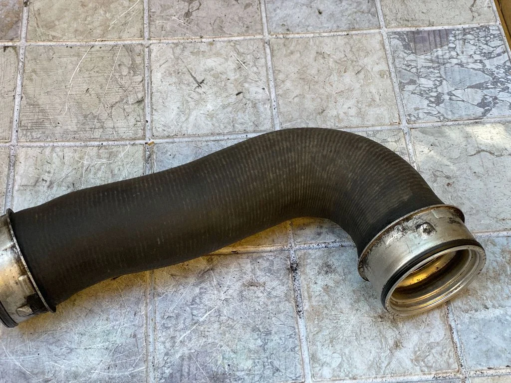 Intercooler hose/pipe 1K0145834L