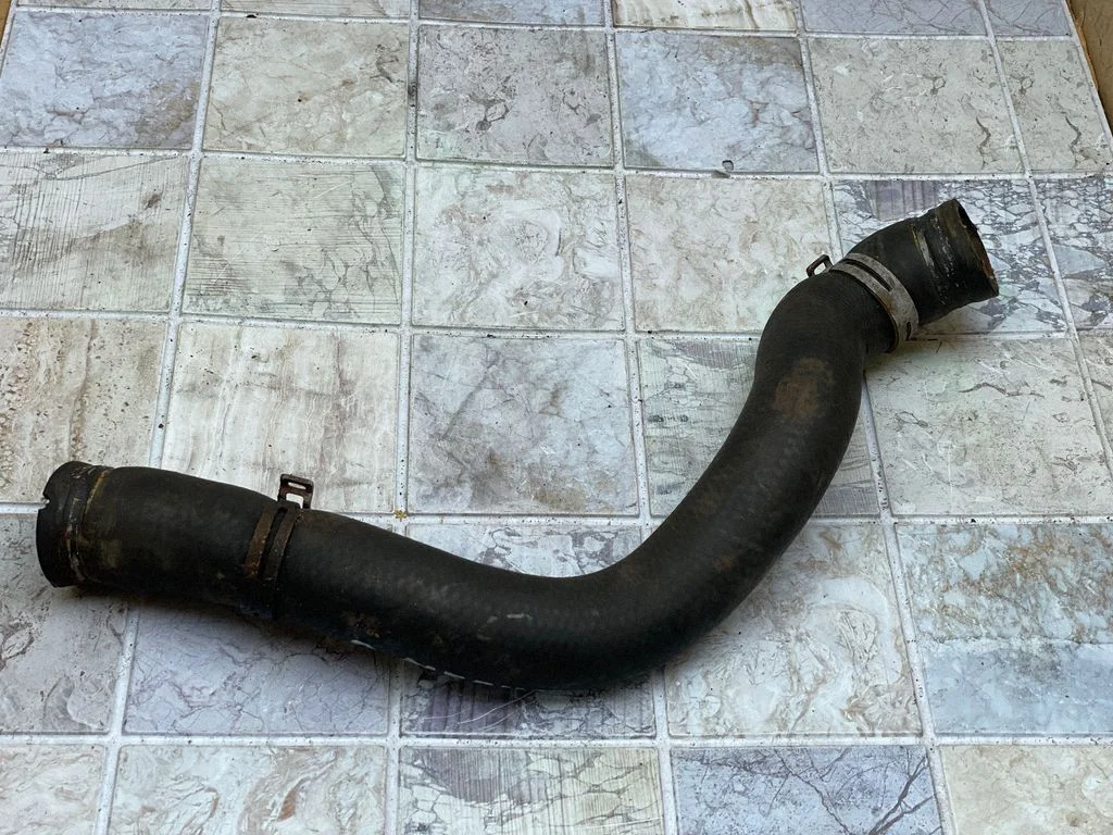 Vahejahuti voolik (-ud)/ toru (-d) – Opel Meriva A (2003-2010)