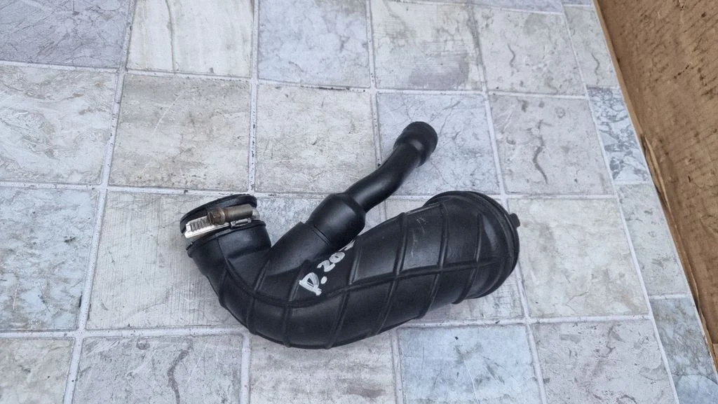 Intercooler hose/pipe – Peugeot 207 CC (2007-2014)