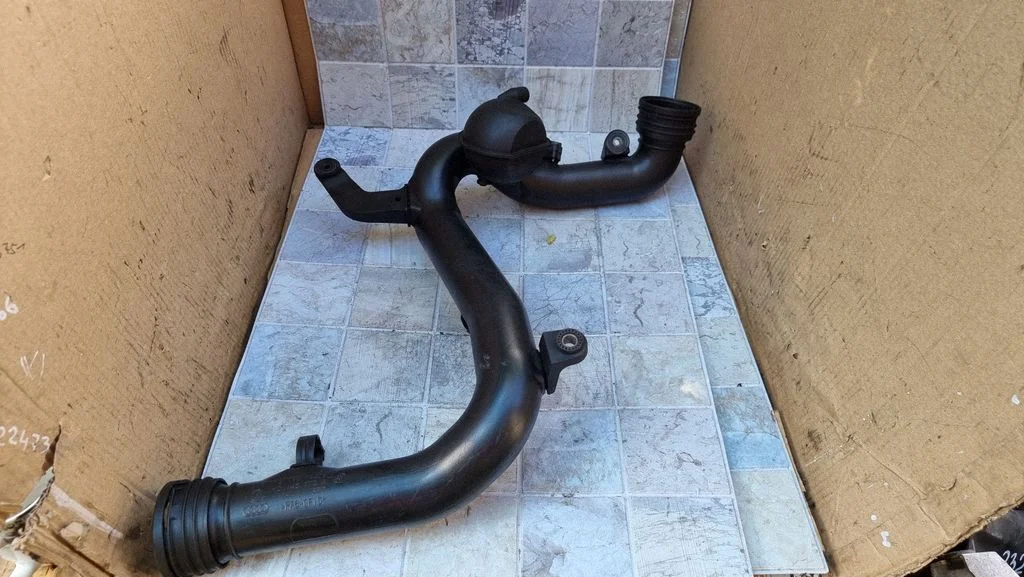 Intercooler hose/pipe 1K0145770B