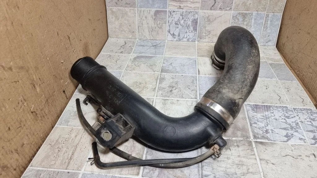 Intercooler hose/pipe – Toyota Corolla Verso AR10 (2004-2009)