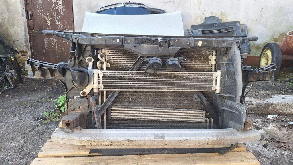 Radiator support slam panel 7L6121253B
