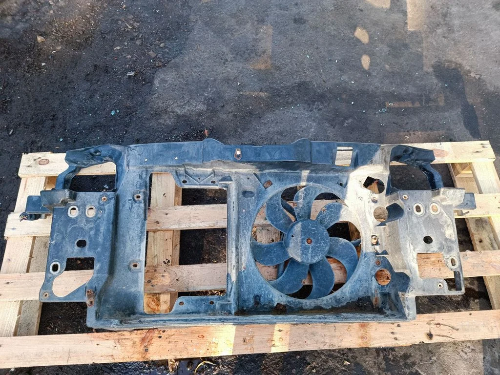 Radiatoru panelis – Volkswagen Polo III 6N 6N2 6NF (1995-2001)