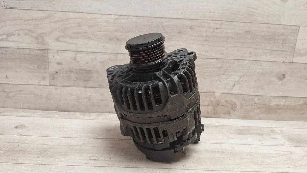Generator/alternator 038903023L