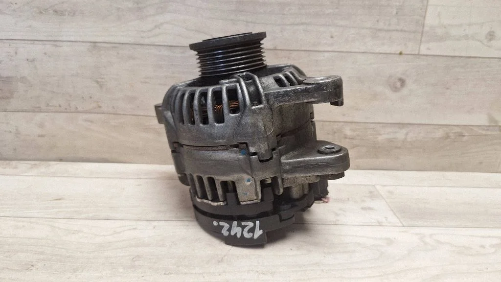Generator/alternator 270600N011