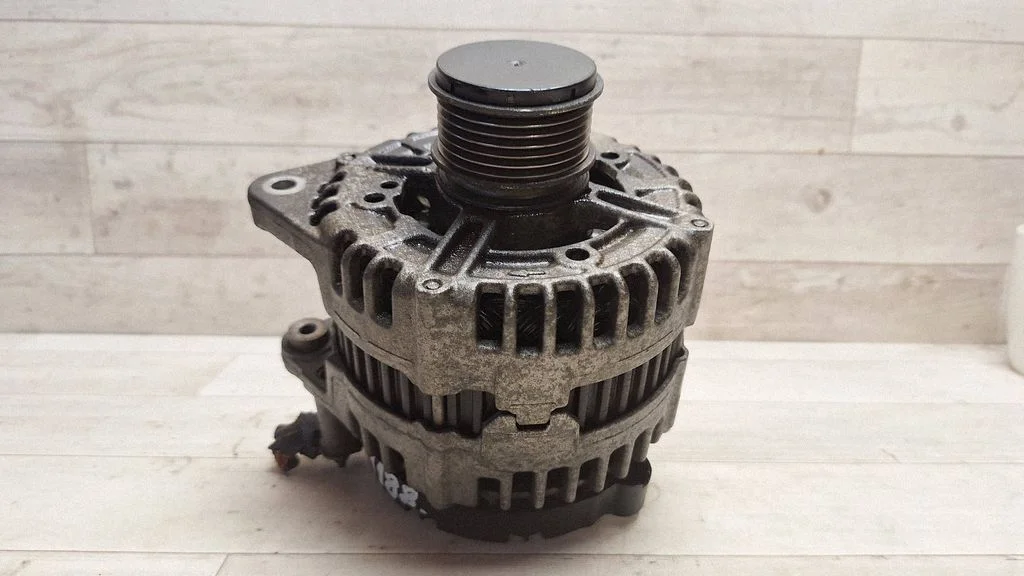 Alternator 03G903023