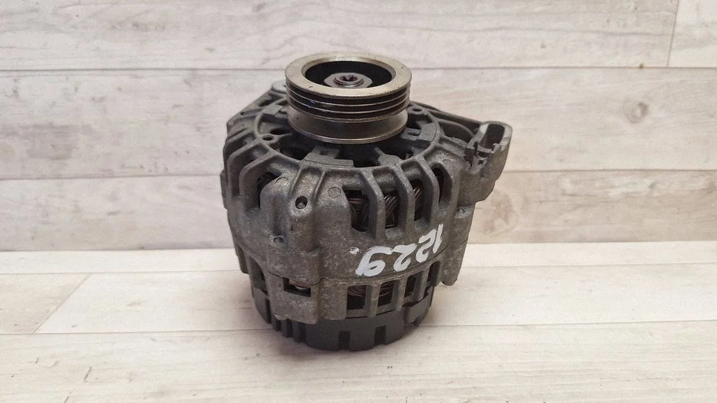 Generator/alternator 8200660044A