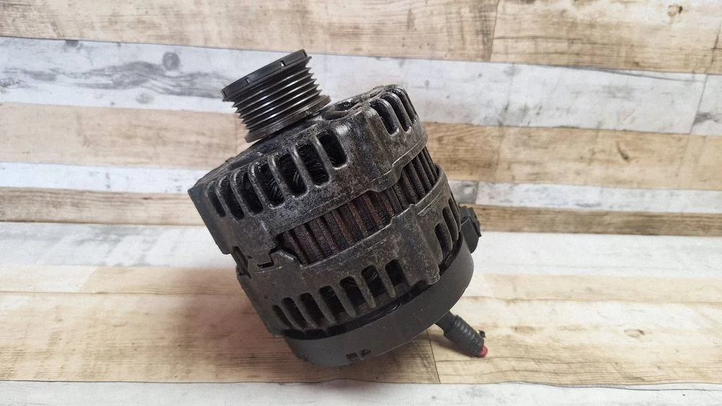 Generator/alternator 7G9N10300EA