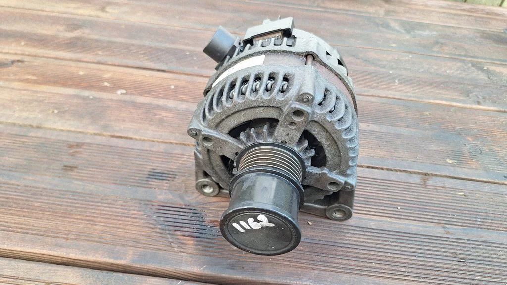 Generator/alternator MS1042101971