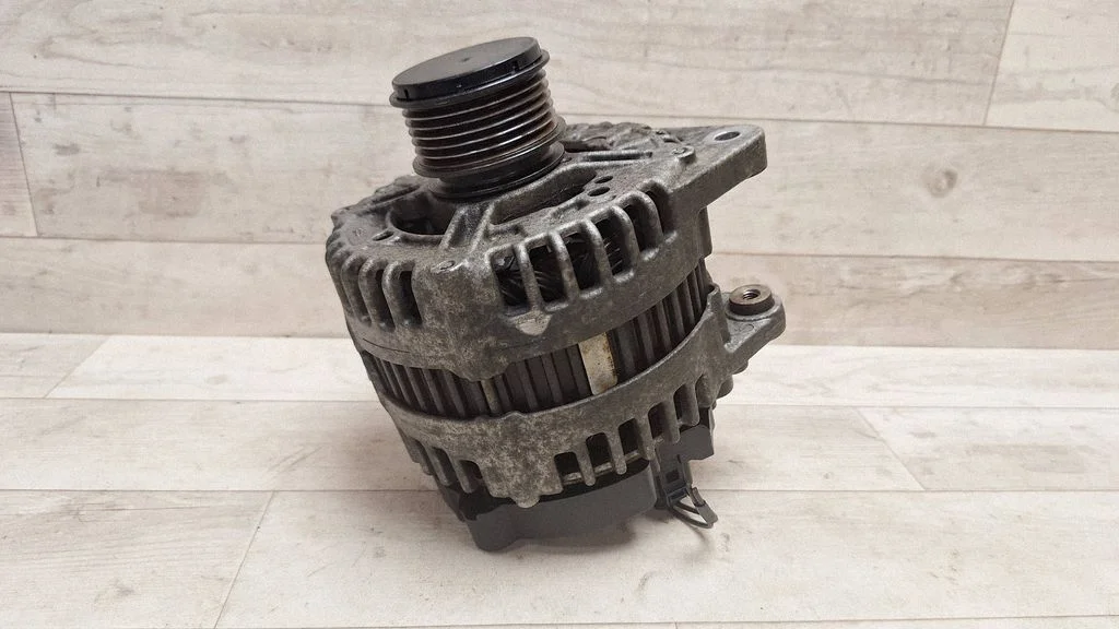 Alternator 03G903023