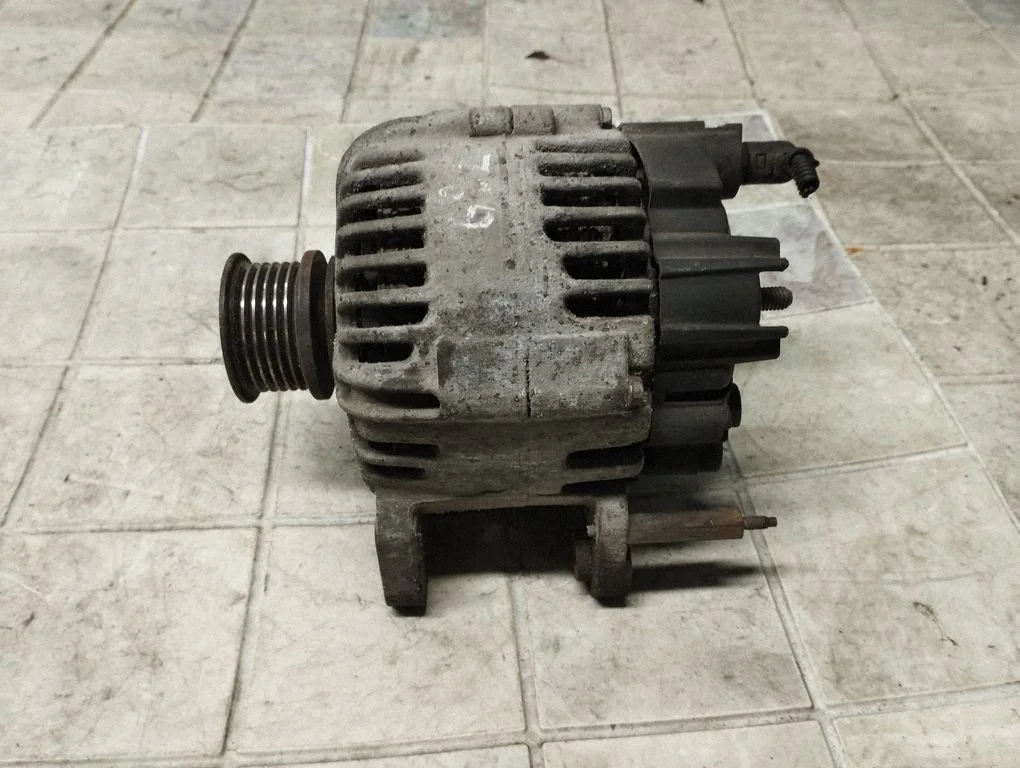 Ģenerators 036903024H
