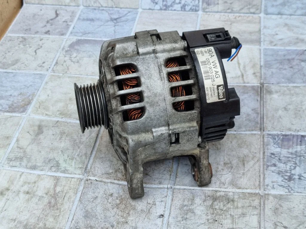 Generaator 03D903025J