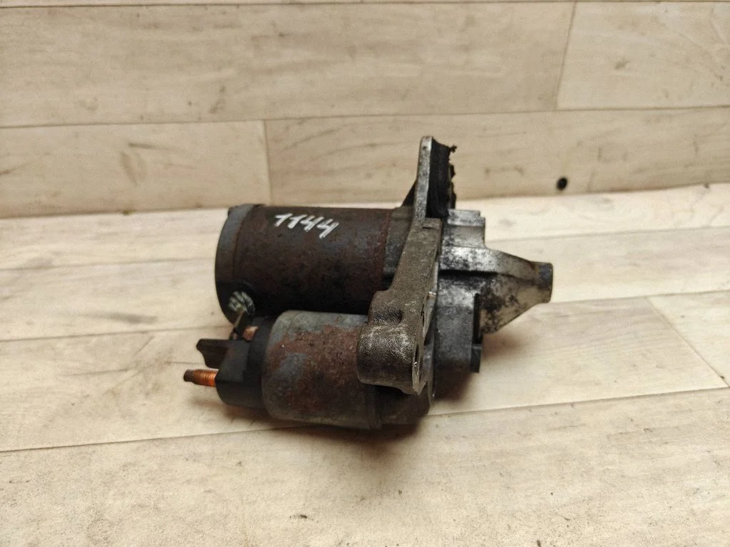 Starter motor 233000779R