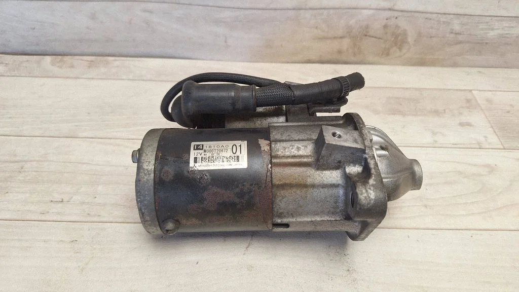 Starter motor M000T20672