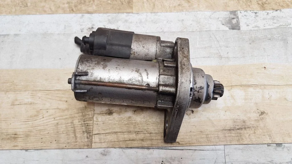 Starter motor 02Z911023G
