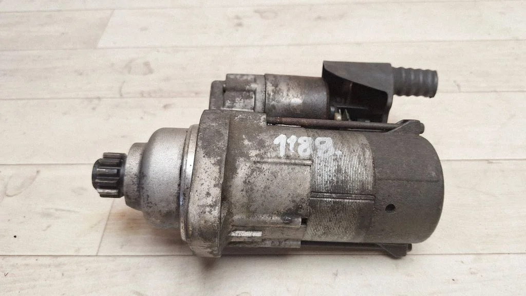 Starter motor 02M911024A
