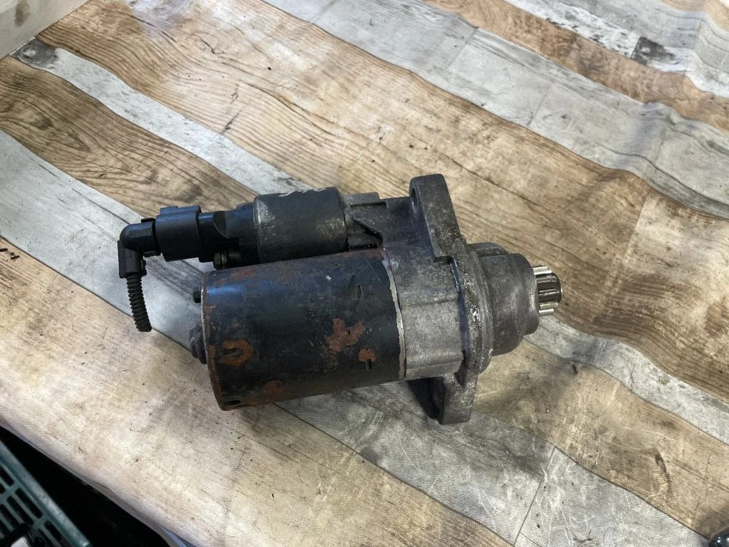 Starter motor 001120408