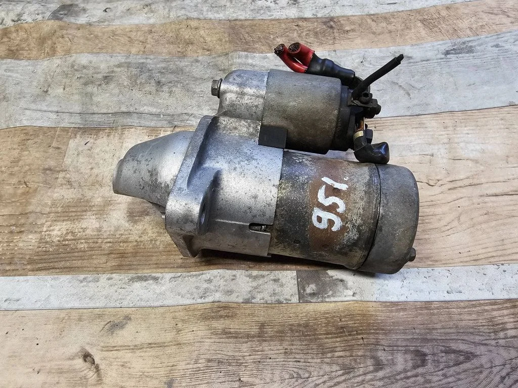 Starter motor 8976860620