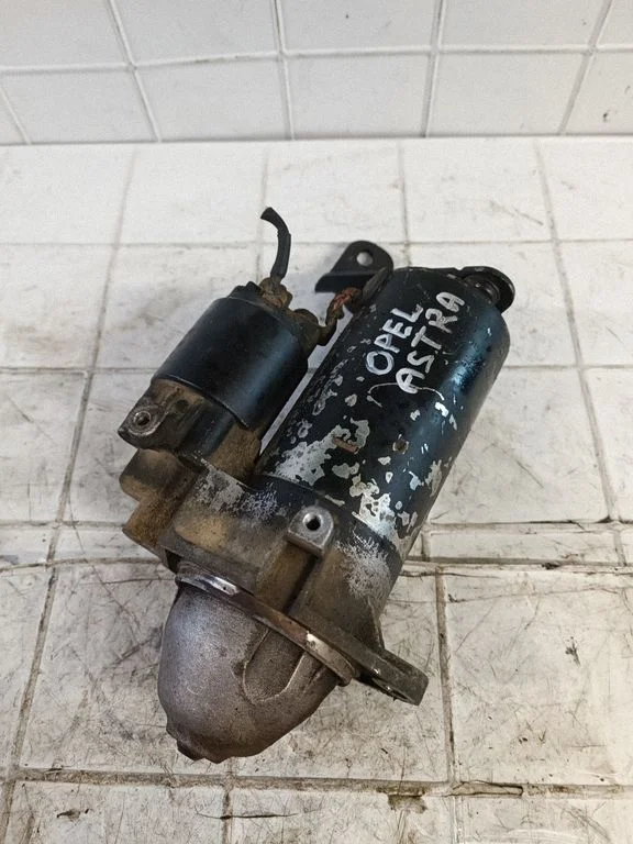 Starter motor 0001109015