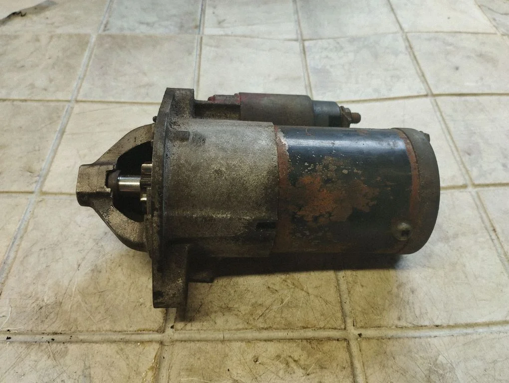 Starter motor M000T20672