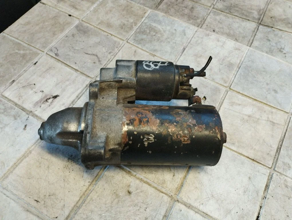 Starter motor 1740374